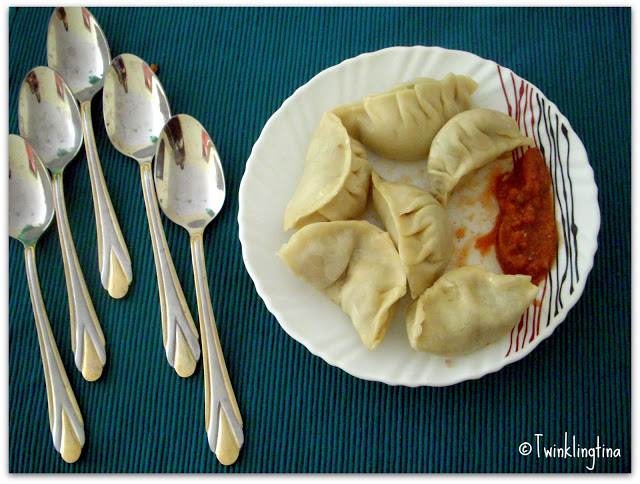 momo, dumpling, asian dumpling, steamed pork dumpling