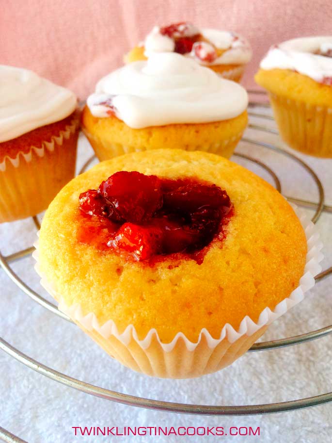 strawberry-center-filled-cupcake-recipe
